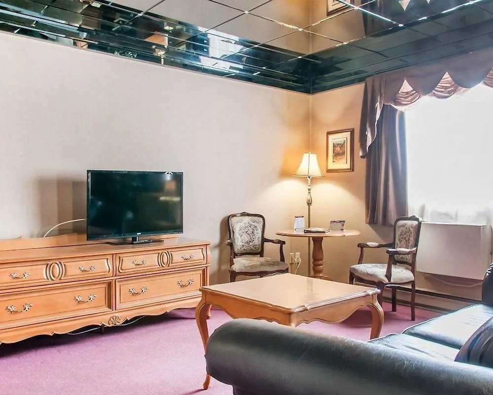 Econo Lodge Brossard 0*,