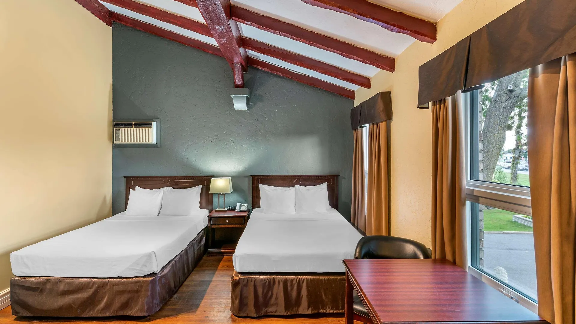 Econo Lodge Brossard